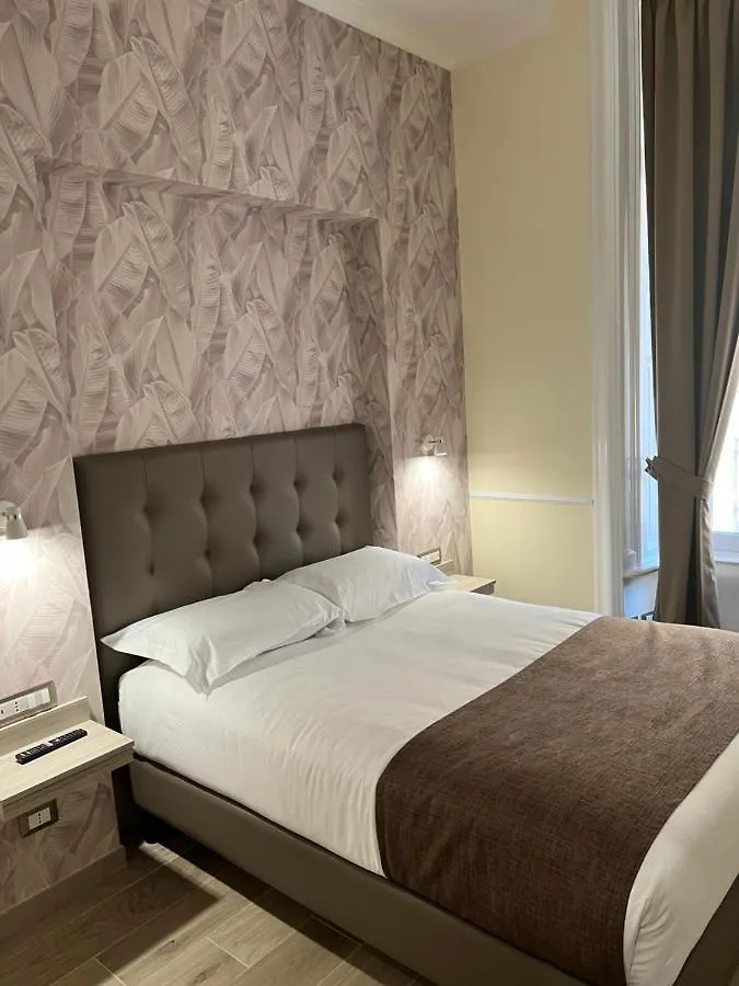 Hotel Le Petit Rome 3*,  Italy