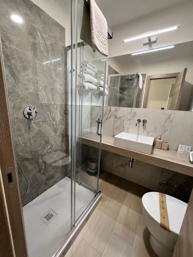 Hotel Le Petit Rome 3*,