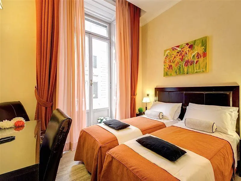 Hotel Le Petit Rome 3*,