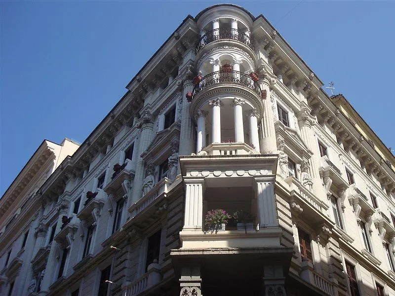 Hotel Le Petit Rome 3*,  Italy
